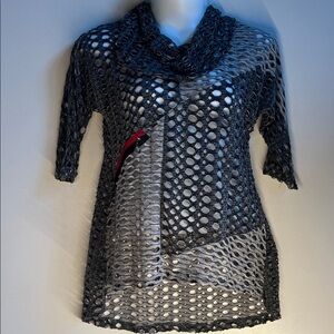 Mac and me Lagenlook holed top with faux zip pocket layering Tunic Top